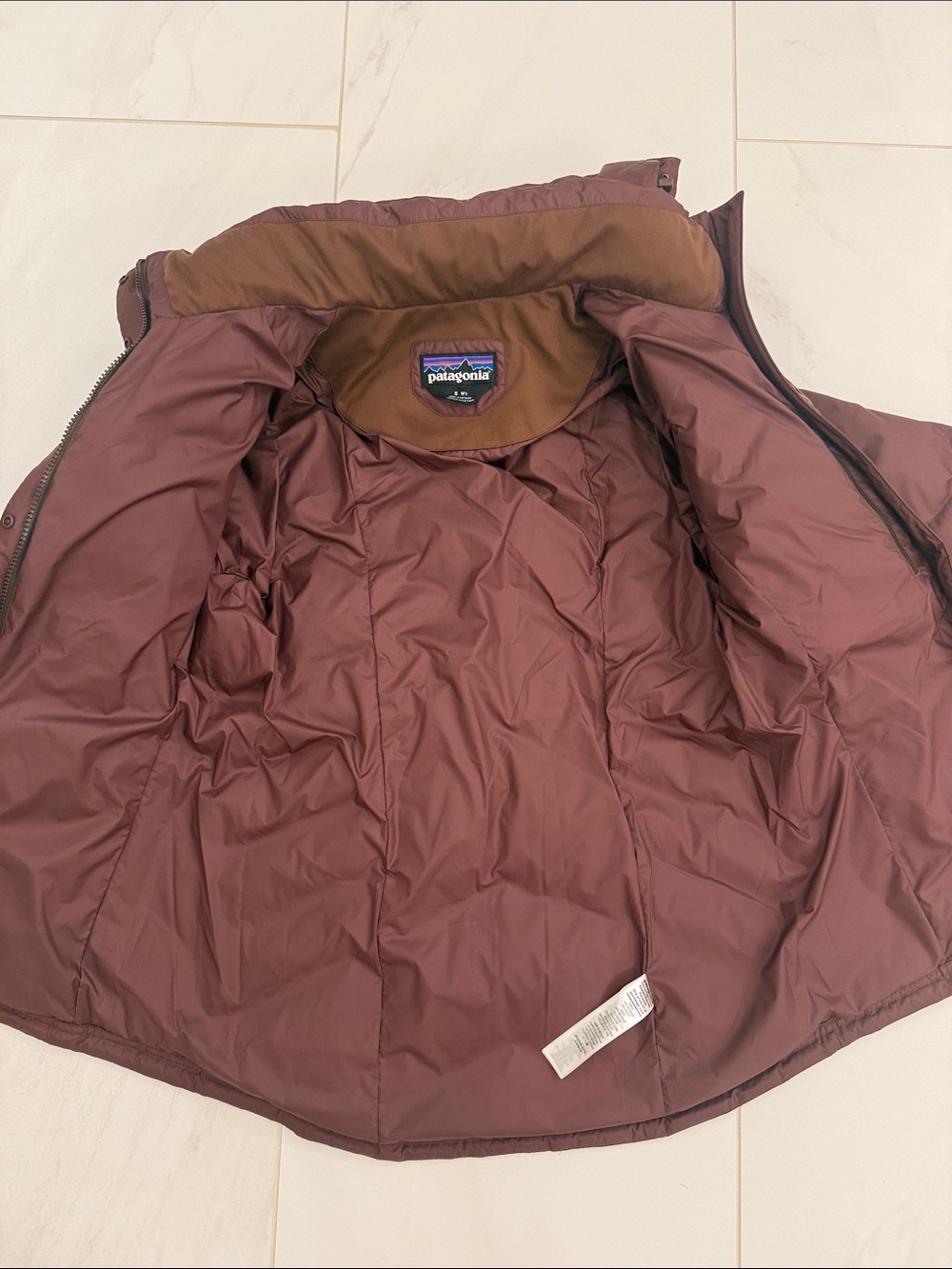 Patagonia Women's Brown Quilted Puffer Coat - Picture 4 of 7